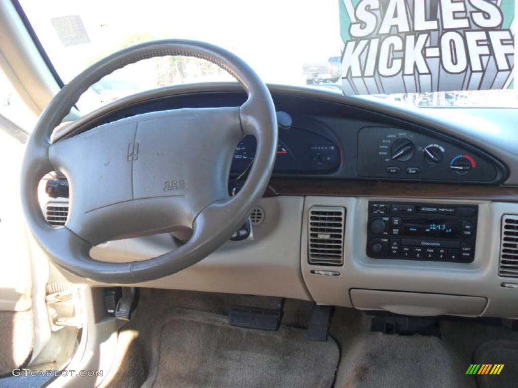 1996 Oldsmobile Eighty-Eight LS Taupe Dashboard Photo #45300621