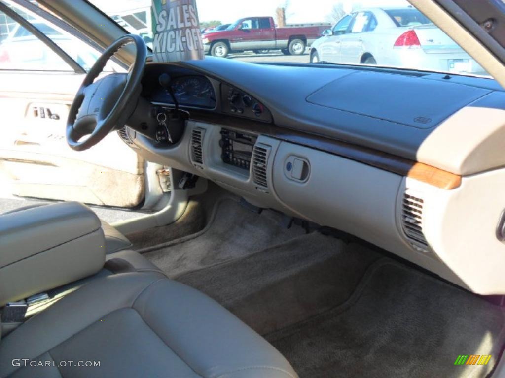 1996 Eighty-Eight LS - Bright White / Taupe photo #18