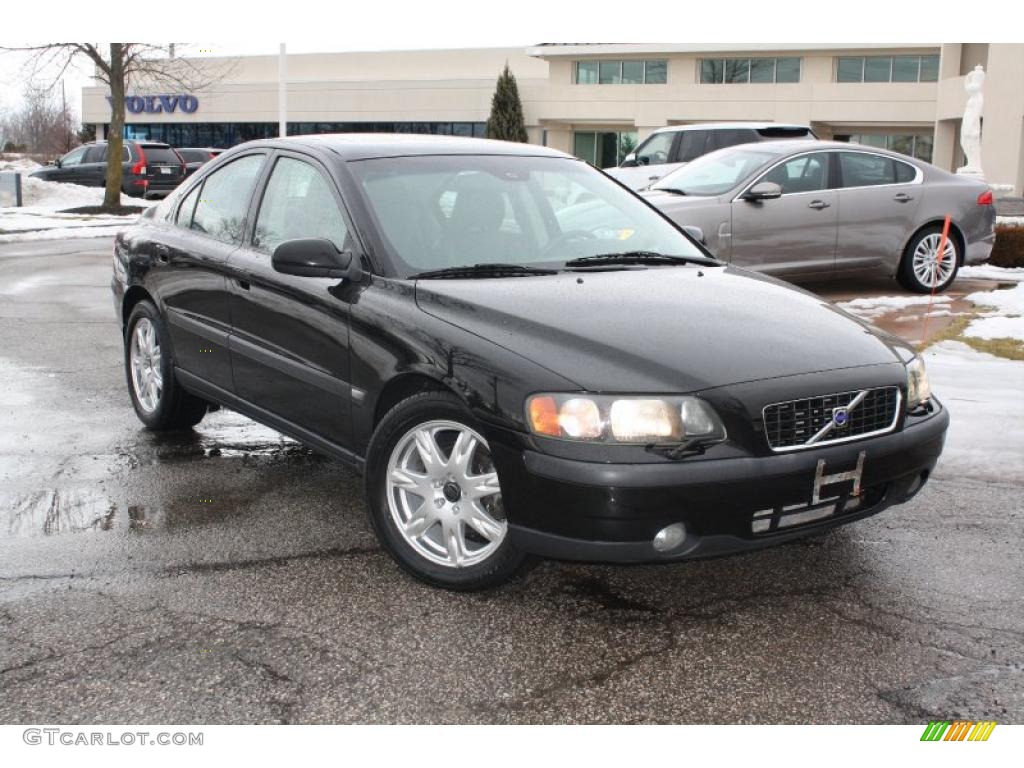 2003 Volvo S60 2.5T AWD Exterior Photos