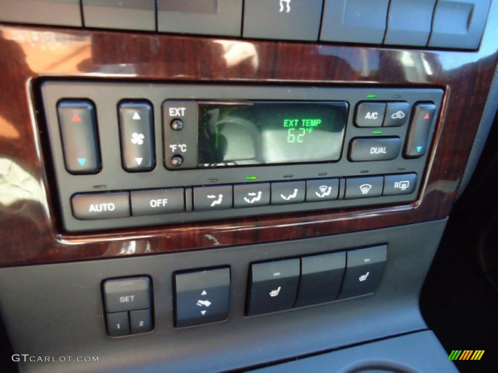 2008 Ford Explorer Limited Controls Photo #45303633