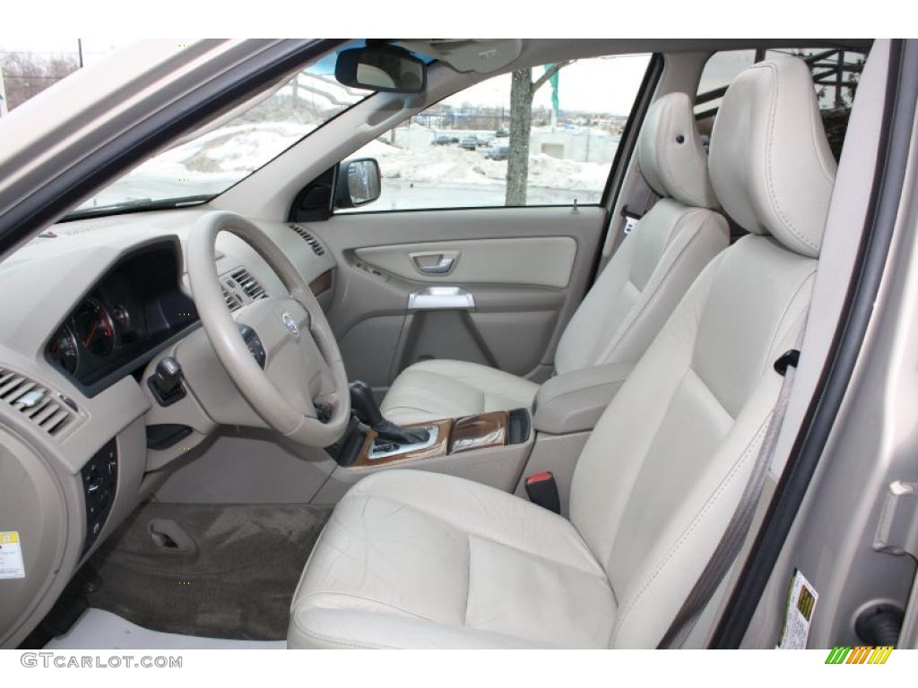 Taupe/Light Taupe Interior 2005 Volvo XC90 2.5T AWD Photo #45304145