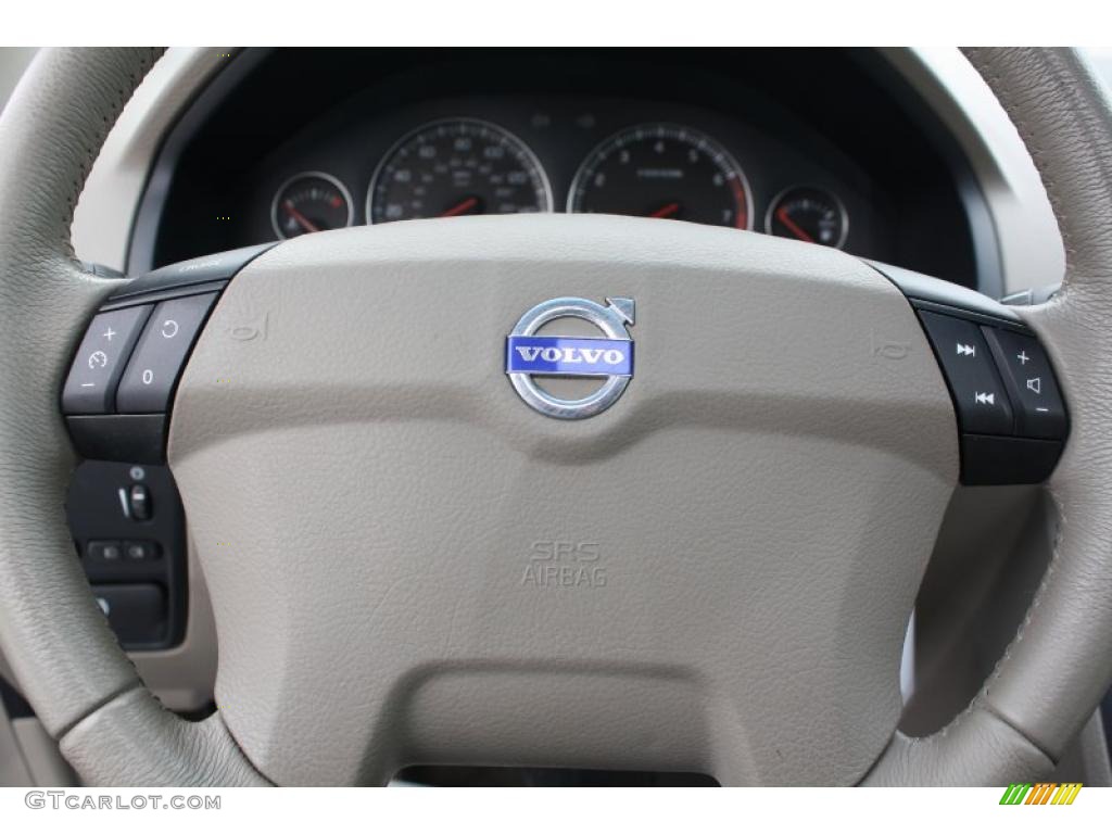 2005 Volvo XC90 2.5T AWD Taupe/Light Taupe Steering Wheel Photo #45304201