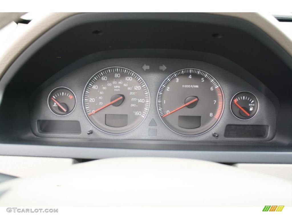 2005 Volvo XC90 2.5T AWD Gauges Photo #45304209