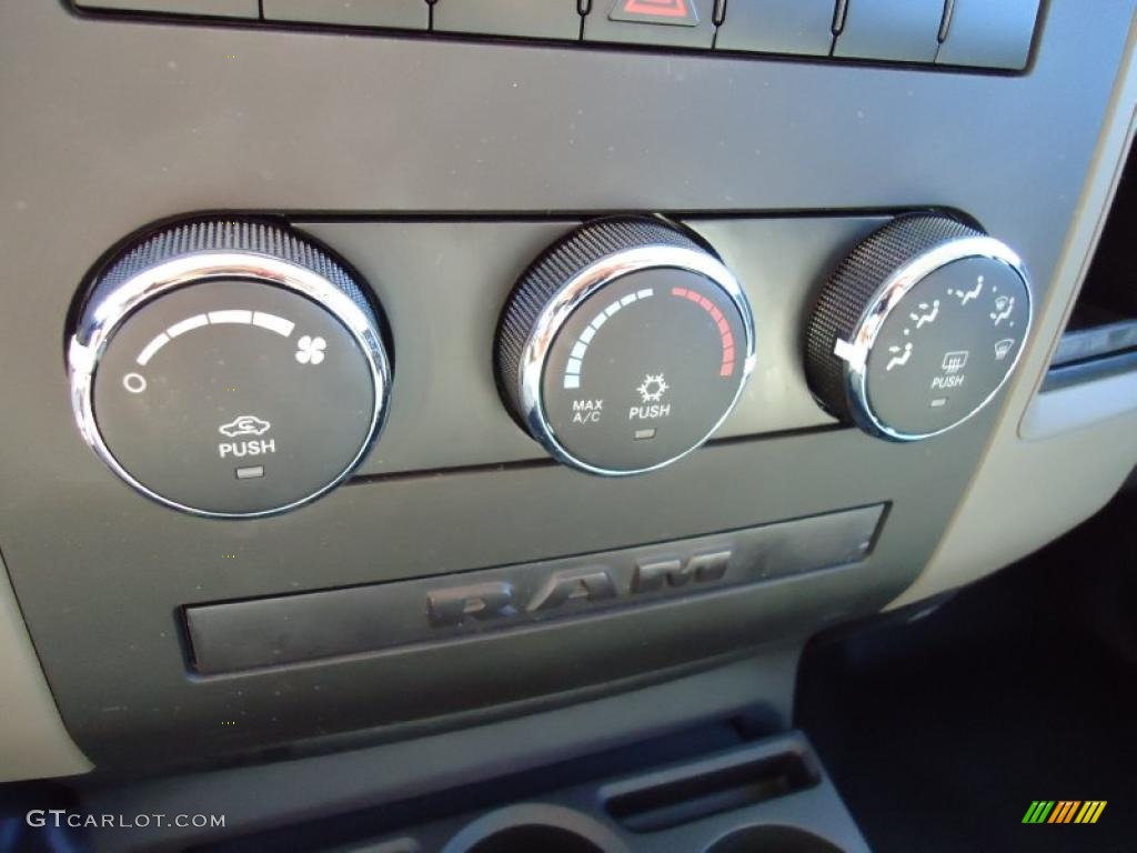 2009 Dodge Ram 1500 ST Quad Cab Controls Photo #45306321
