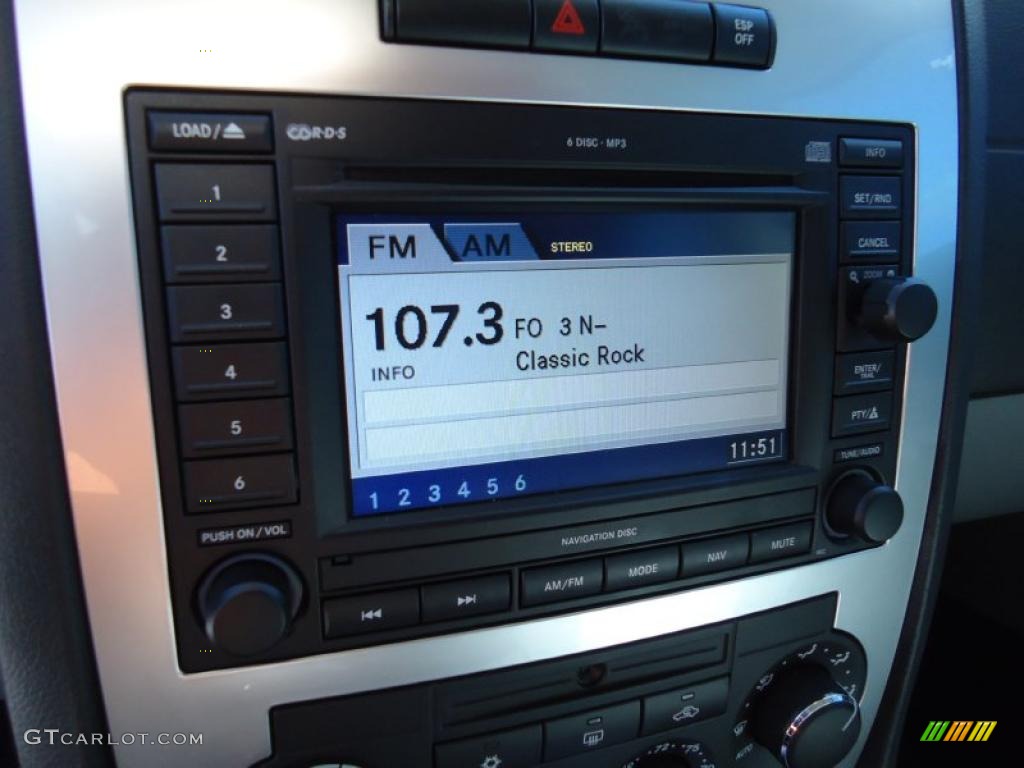2006 Dodge Charger SRT-8 Controls Photo #45306709
