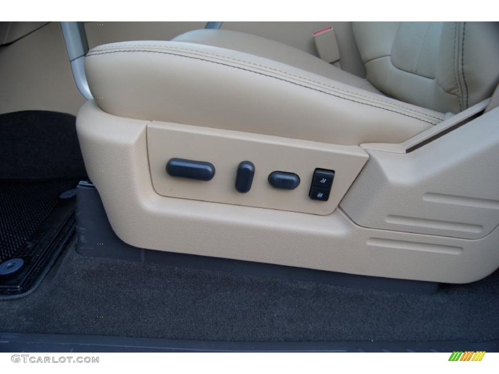 2011 Ford F150 Lariat SuperCrew 4x4 Controls Photo #45306773