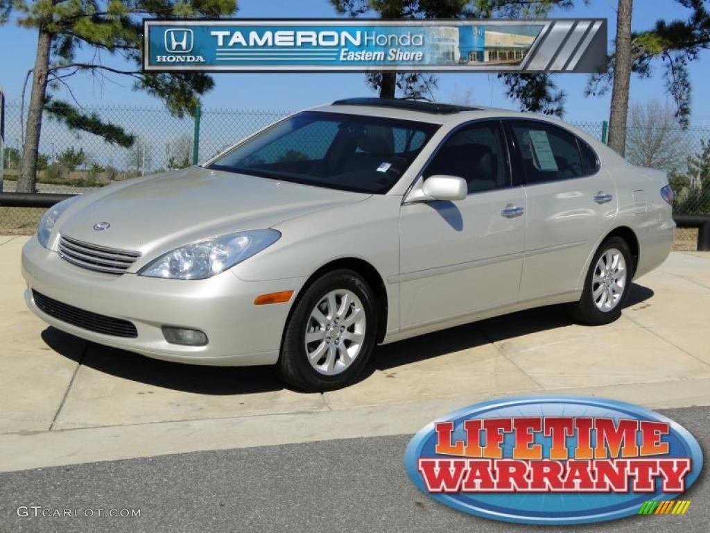 Alabaster Metallic Lexus ES