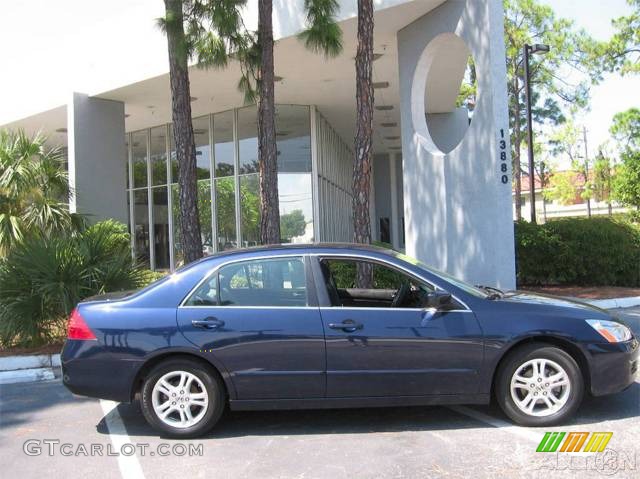 2006 Accord SE Sedan - Royal Blue Pearl / Gray photo #17