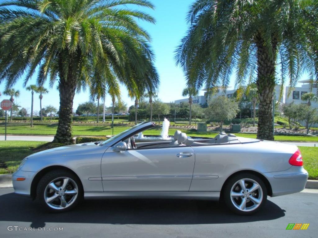 Brilliant Silver Metallic 2005 Mercedes-Benz CLK 320 Cabriolet Exterior Photo #45313147