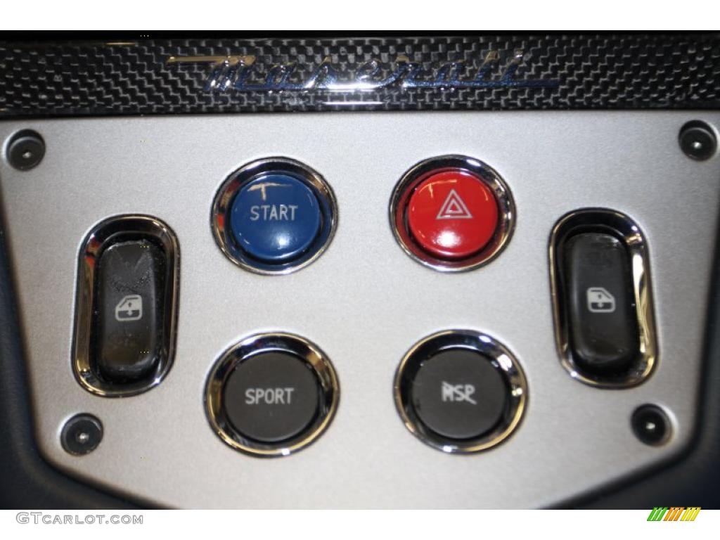 2006 Maserati GranSport Coupe Controls Photo #45315343
