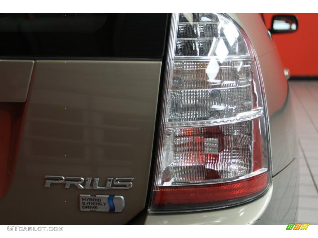 2006 Prius Hybrid - Driftwood Pearl / Beige photo #17