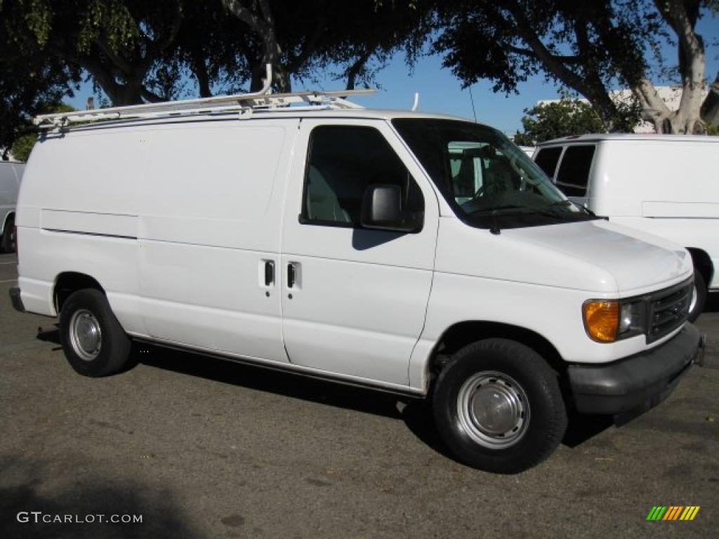 2003 E Series Van E150 Commercial - Oxford White / Medium Flint photo #1