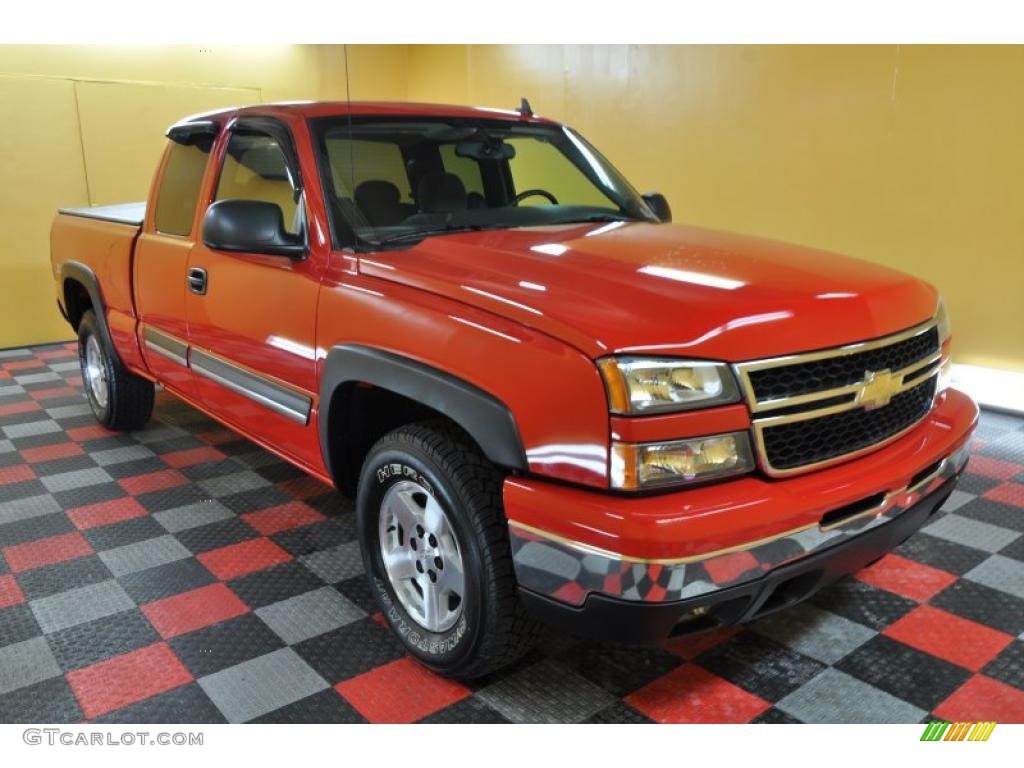 2006 Silverado 1500 Z71 Extended Cab 4x4 - Victory Red / Dark Charcoal photo #1