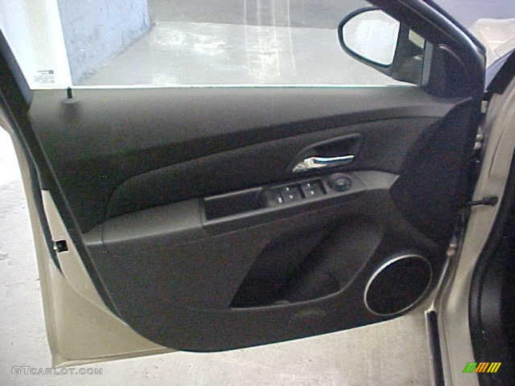 2011 Cruze LT - Gold Mist Metallic / Jet Black photo #11