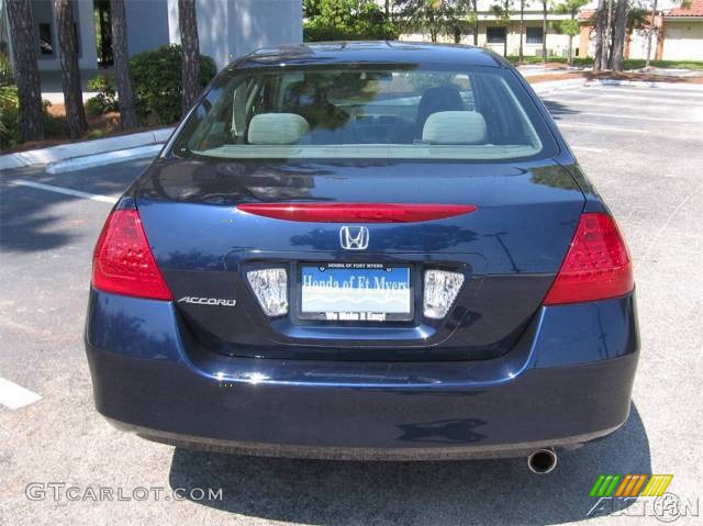 2006 Accord SE Sedan - Royal Blue Pearl / Gray photo #38