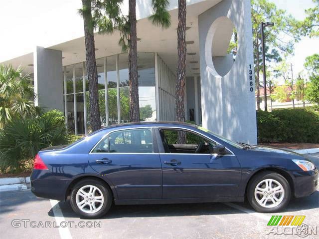 2006 Accord SE Sedan - Royal Blue Pearl / Gray photo #47