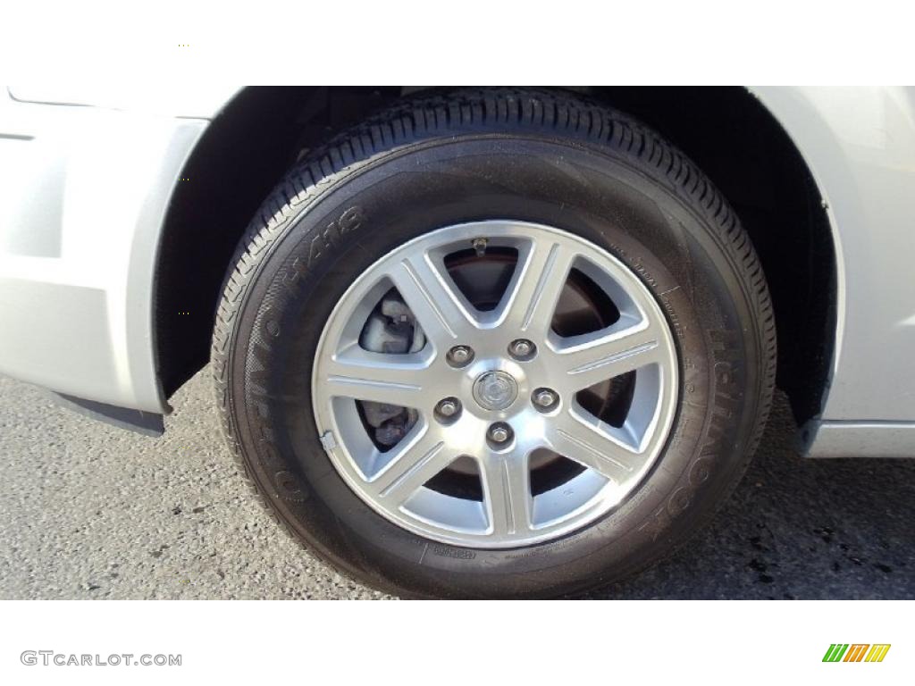 2009 Chrysler Town & Country Touring Wheel Photo #45326243