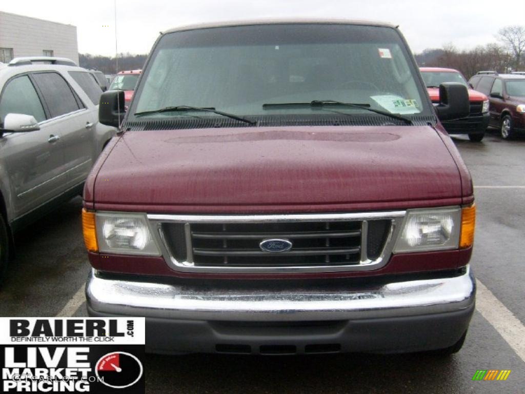 2003 E Series Van E150 Passenger - Burgundy Red Metallic / Medium Flint photo #2