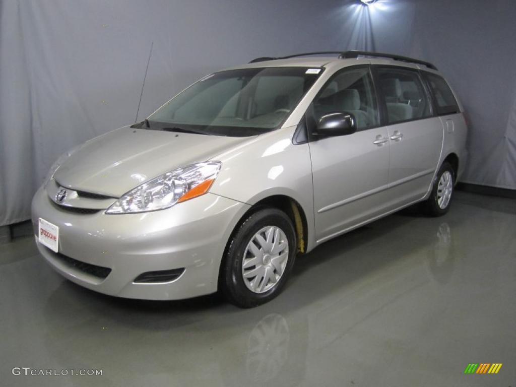 Silver Shadow Pearl Toyota Sienna