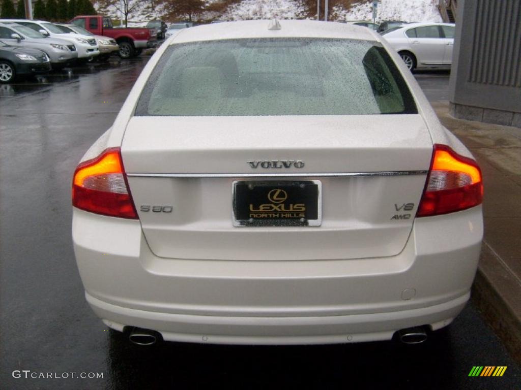 2007 S80 V8 AWD - White Pearl / Sandstone Beige photo #4