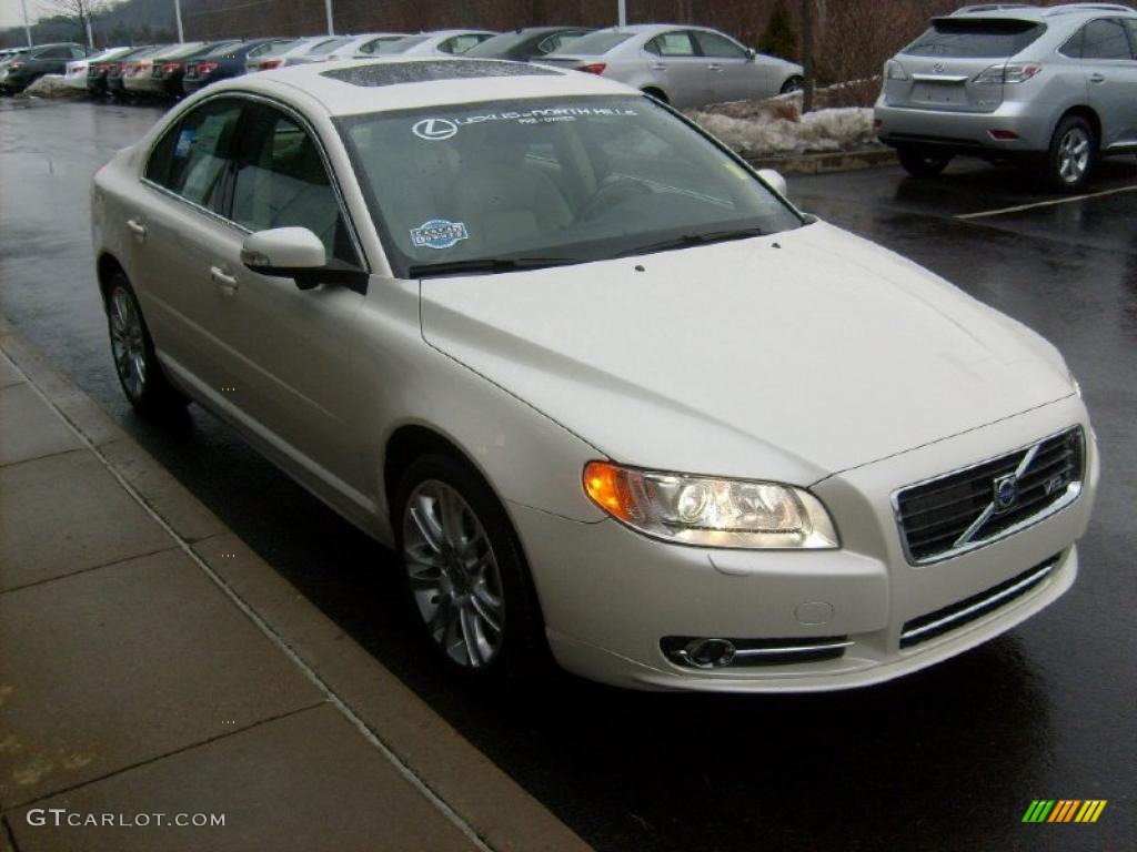 2007 S80 V8 AWD - White Pearl / Sandstone Beige photo #6
