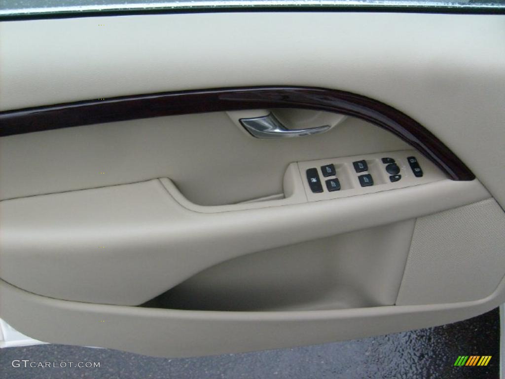 2007 S80 V8 AWD - White Pearl / Sandstone Beige photo #12