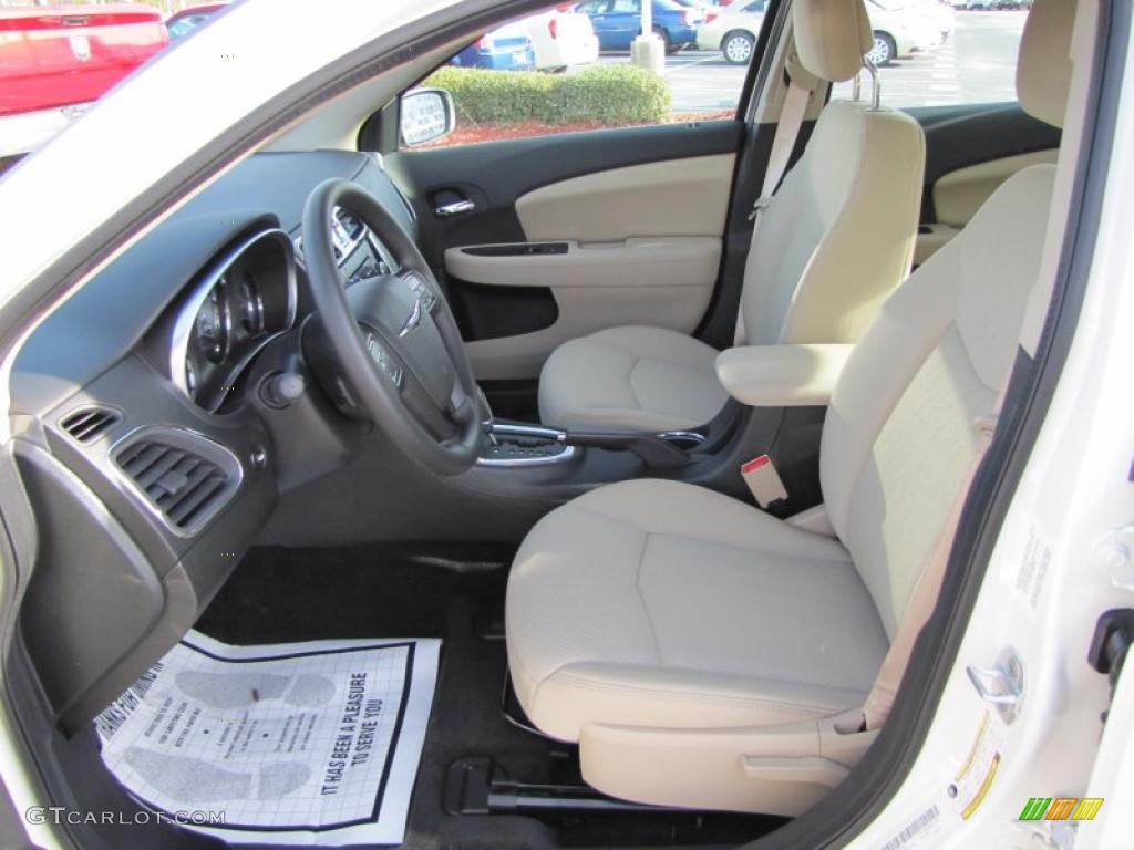 Black/Light Frost Beige Interior 2011 Chrysler 200 LX Photo #45344905