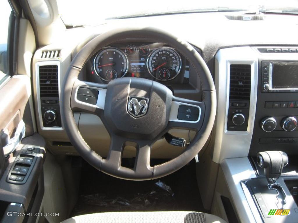 2011 Ram 1500 SLT Outdoorsman Crew Cab 4x4 - Bright White / Light Pebble Beige/Bark Brown photo #9