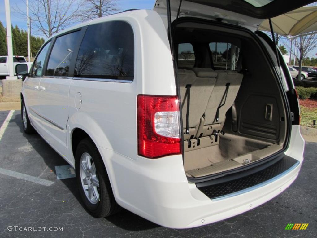 2011 Chrysler Town & Country Touring Trunk Photo #45345825