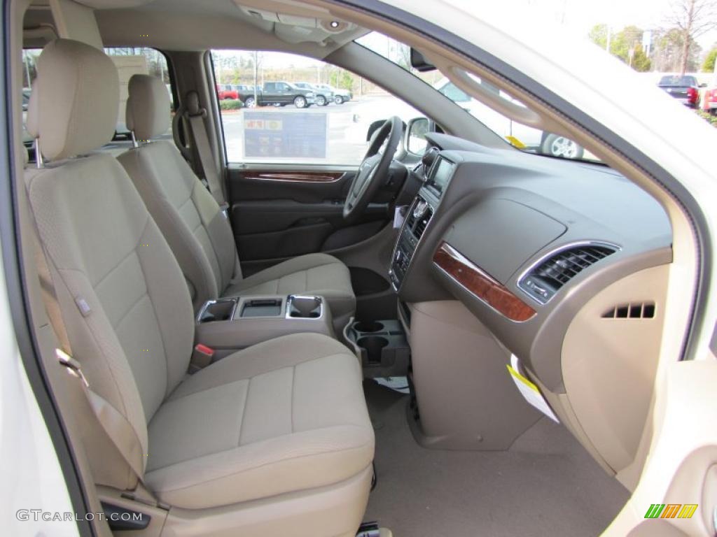 Dark Frost Beige/Medium Frost Beige Interior 2011 Chrysler Town & Country Touring Photo #45345833