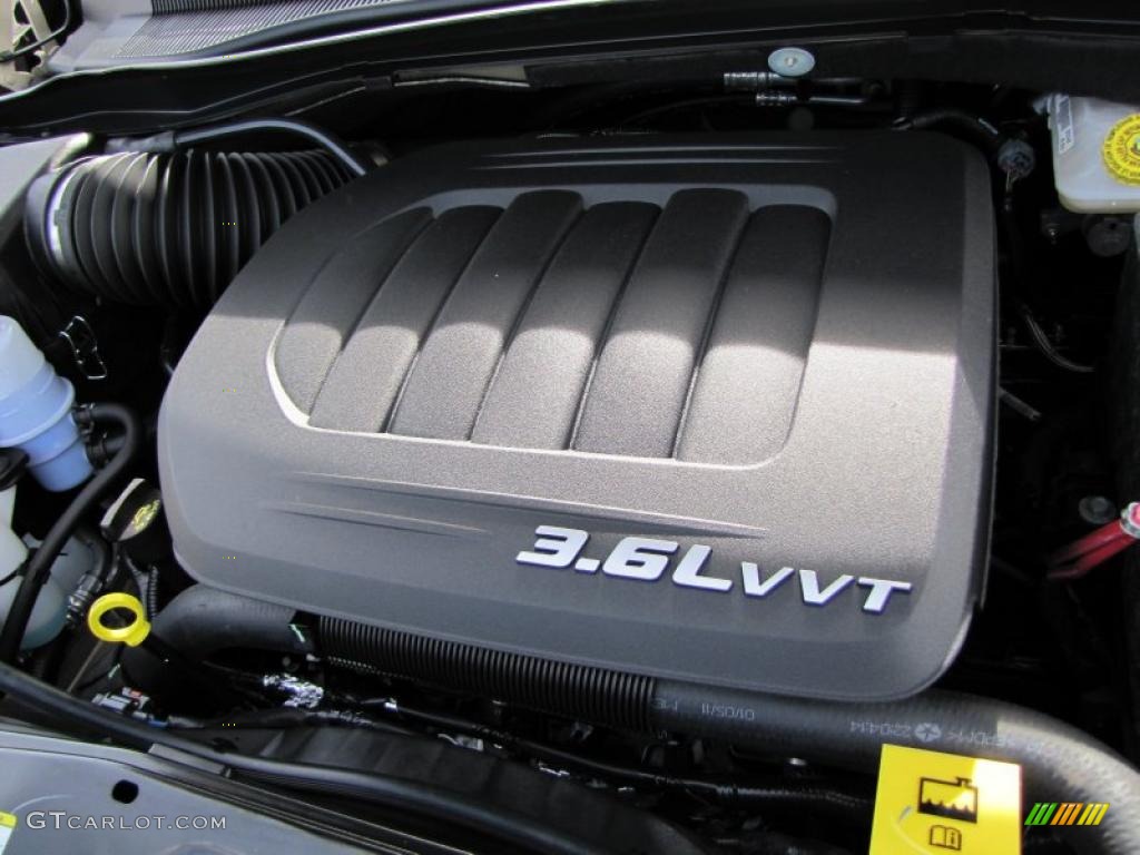 2011 Chrysler Town & Country Limited 3.6 Liter DOHC 24-Valve VVT Pentastar V6 Engine Photo #45346012
