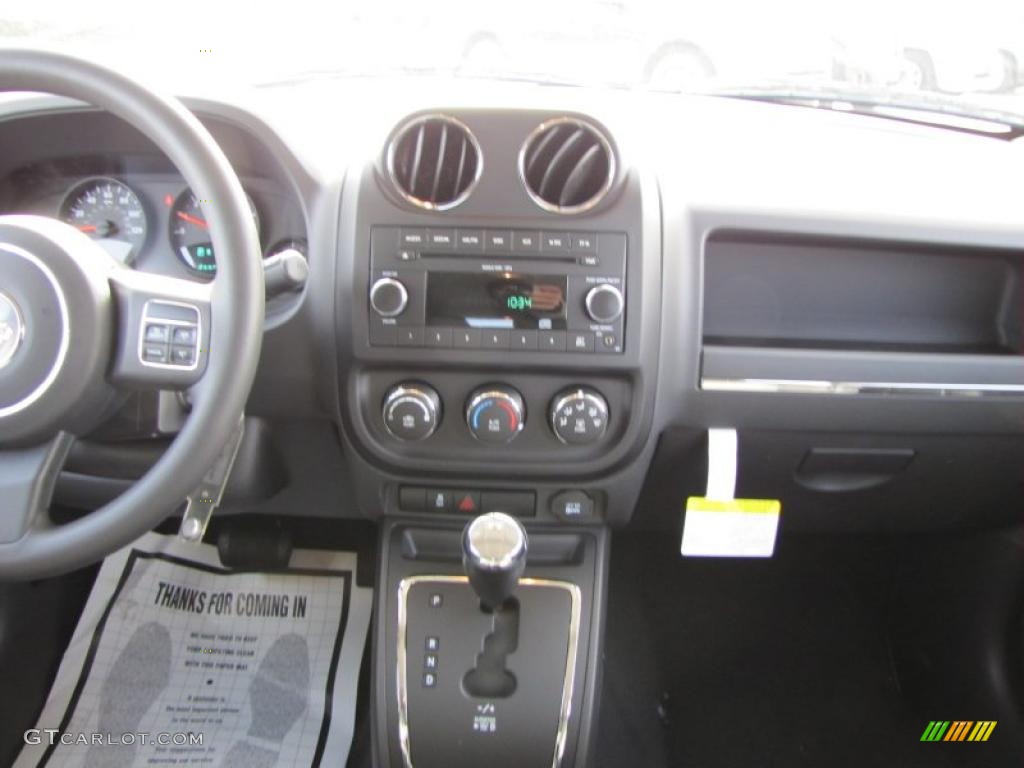 2011 Jeep Patriot Sport CVT2 AutoStick Automatic Transmission Photo #45346725