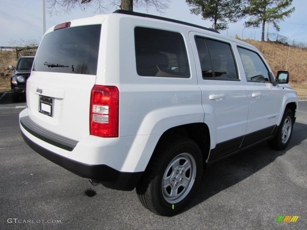 2011 Patriot Sport - Bright White / Dark Slate Gray photo #3