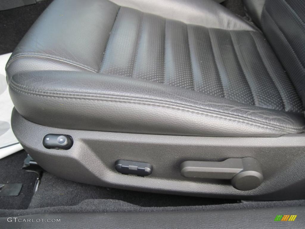 2009 Mustang GT Premium Coupe - Brilliant Silver Metallic / Dark Charcoal photo #11