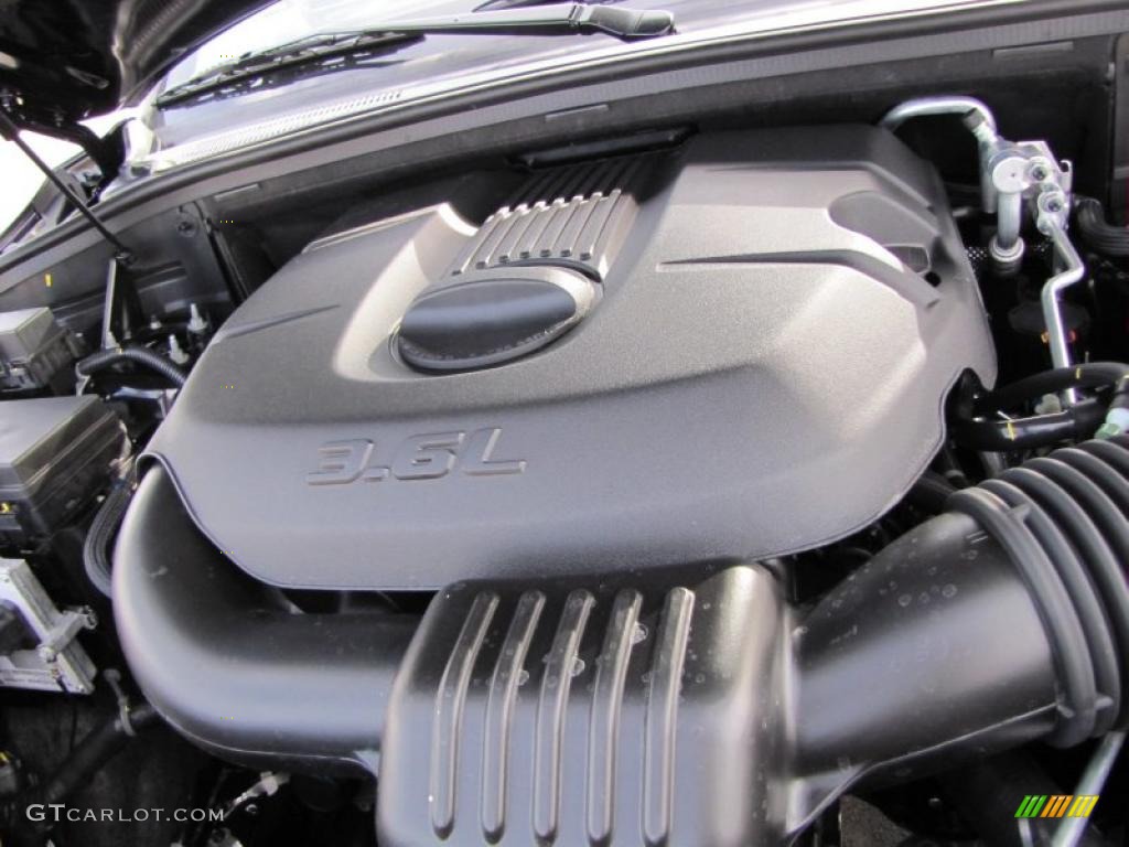 2011 Dodge Durango Express 3.6 Liter DOHC 24-Valve VVT Pentastar V6 Engine Photo #45347321