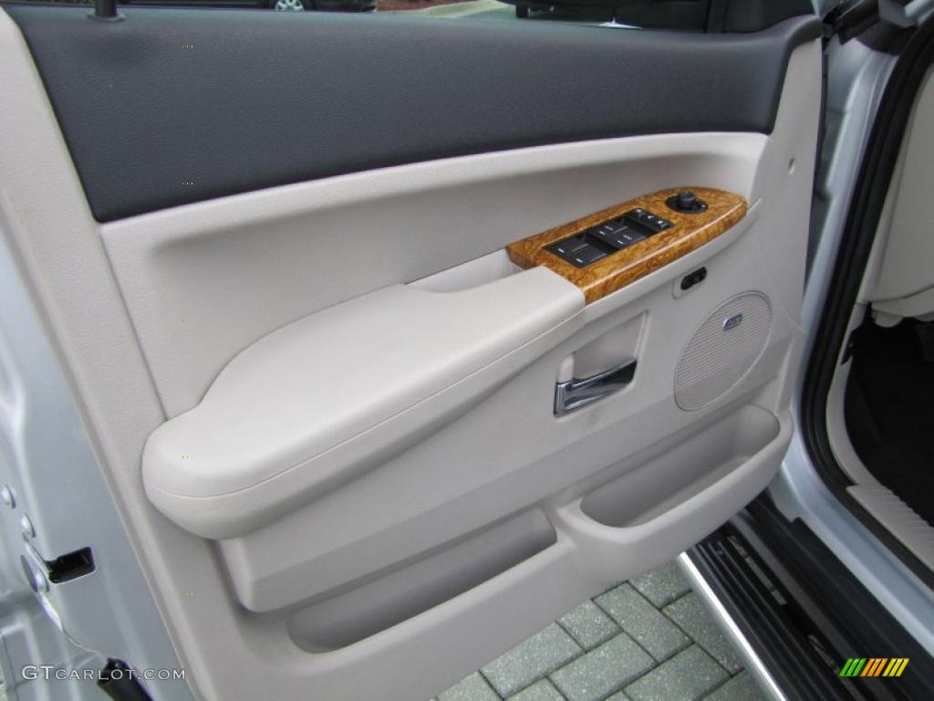 2008 Grand Cherokee Limited - Bright Silver Metallic / Dark Slate Gray/Light Graystone photo #11