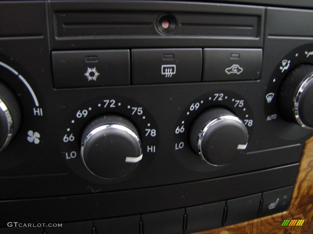 2008 Jeep Grand Cherokee Limited Controls Photo #45348151