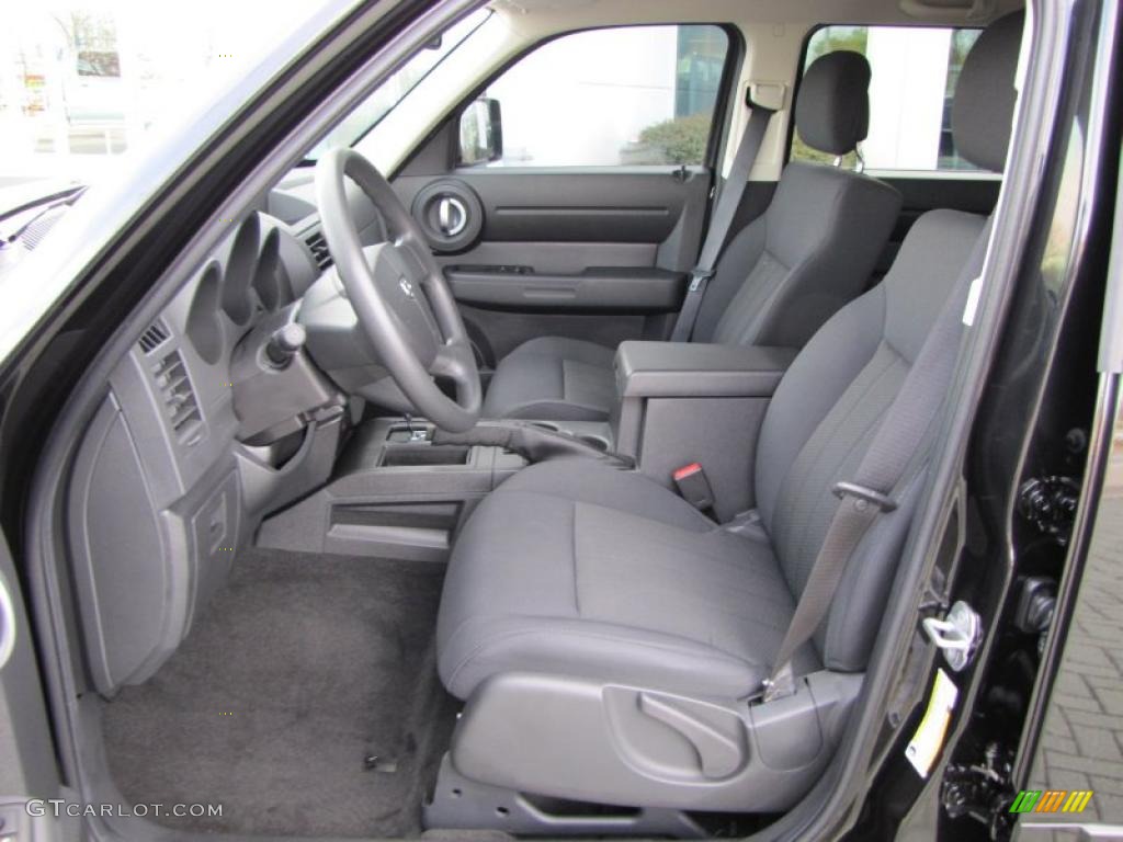 Dark Slate Gray Interior 2011 Dodge Nitro Heat 4.0 Photo #45348211