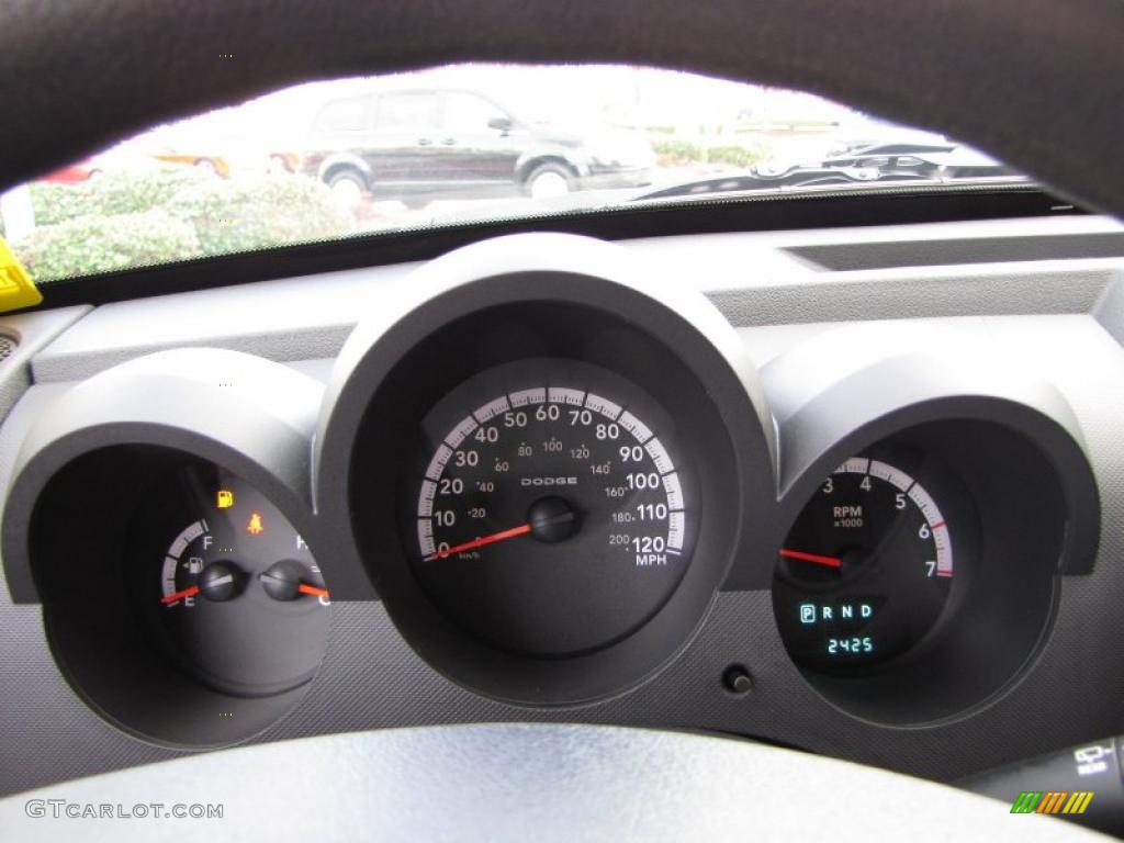 2011 Dodge Nitro Heat 4.0 Gauges Photos