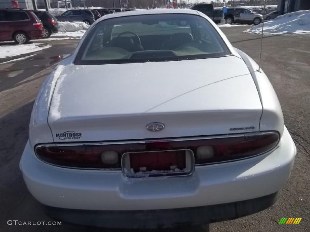 1998 Riviera Supercharged Coupe - Bright White / Taupe photo #6