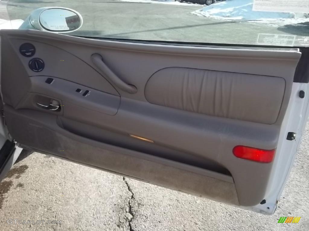 1998 Buick Riviera Supercharged Coupe Taupe Door Panel Photo #45350043