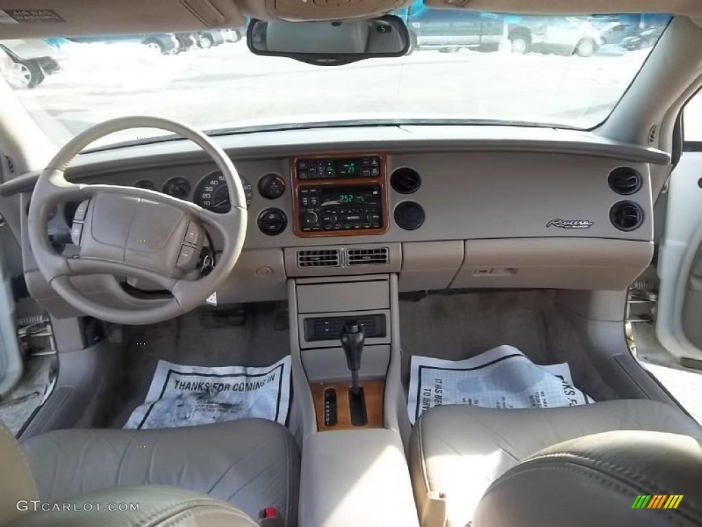 1998 Riviera Supercharged Coupe - Bright White / Taupe photo #18