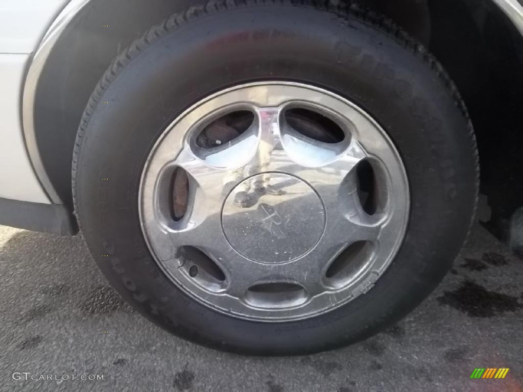 1998 Buick Riviera Supercharged Coupe Wheel Photo #45350103