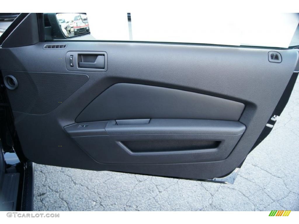 2011 Ford Mustang GT Coupe Charcoal Black Door Panel Photo #45351459