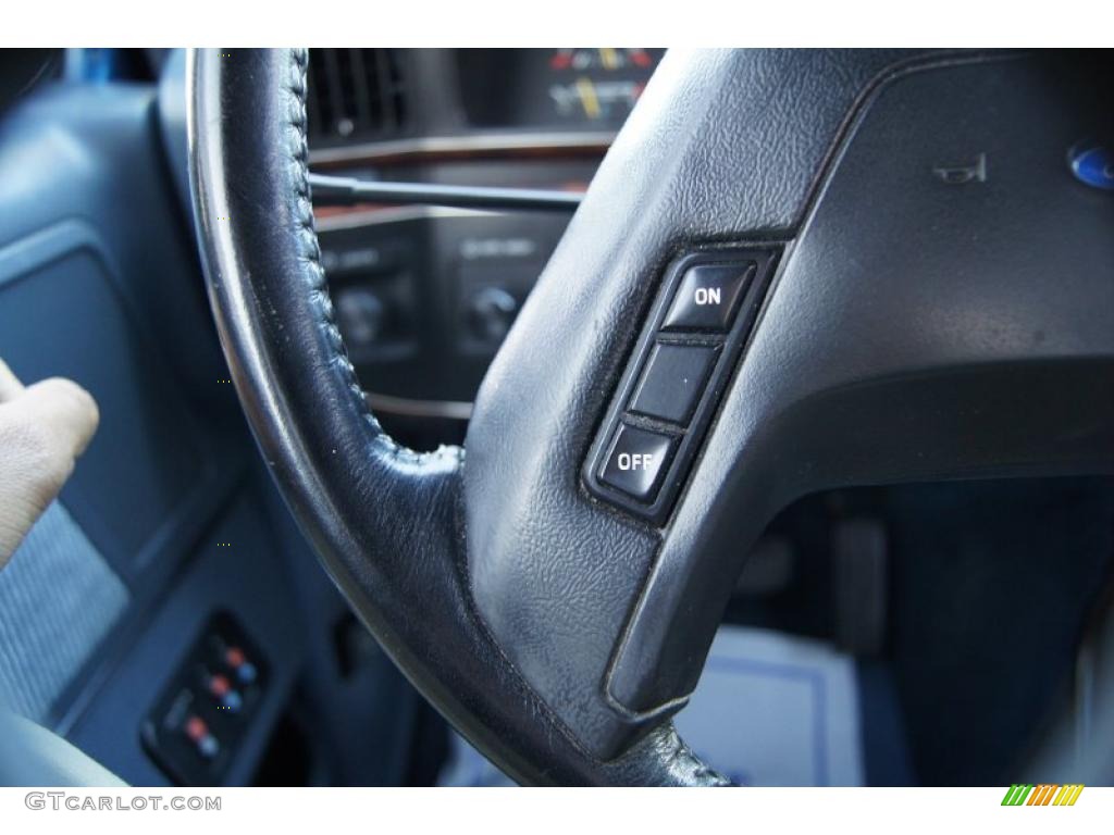 1989 Ford F150 Regular Cab 4x4 Crystal Blue Steering Wheel Photo #45351771