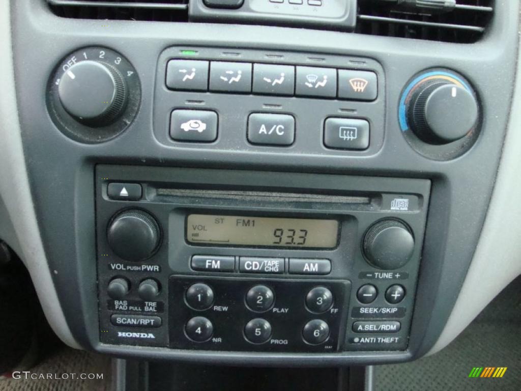 1998 Honda Accord EX Sedan Controls Photo #45353072