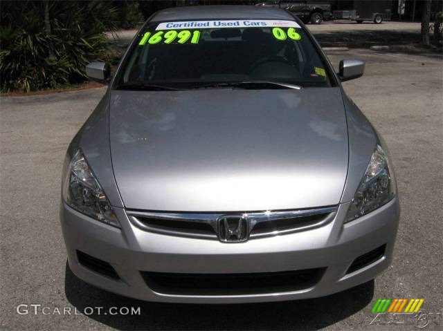 2006 Accord LX Sedan - Alabaster Silver Metallic / Gray photo #22