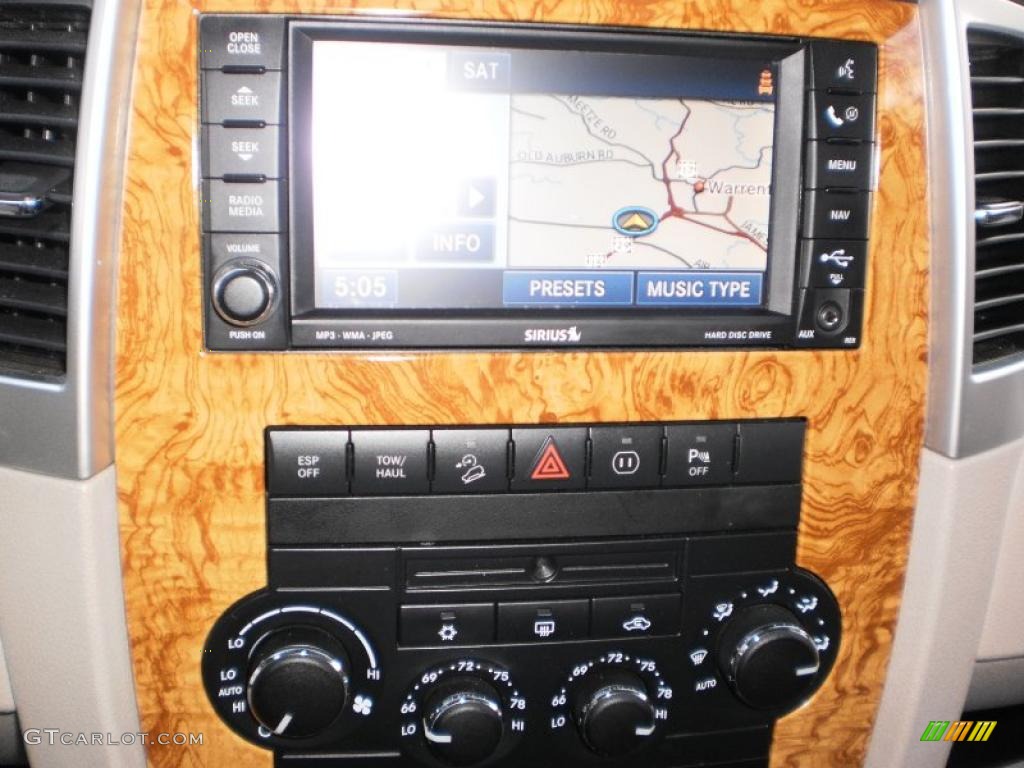 2009 Jeep Grand Cherokee Limited 4x4 Controls Photo #45354624