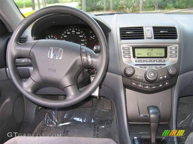 2006 Accord LX Sedan - Alabaster Silver Metallic / Gray photo #27