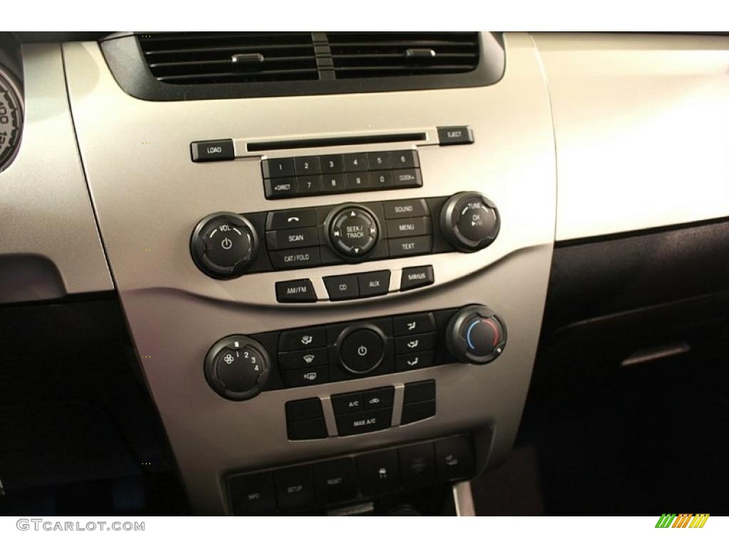 2010 Focus SES Sedan - Sterling Grey Metallic / Charcoal Black photo #10